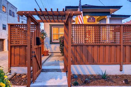 University Heights House | City Center Hillcrest Bungalow Vacation Rental