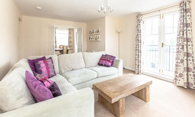 Bonnington Apartment | City Centre Apartment