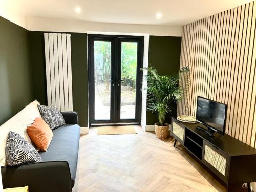 Exeter Apartment | City Centre Garden Apartment