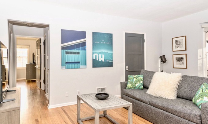 Burbank Apartment | City Escape Living