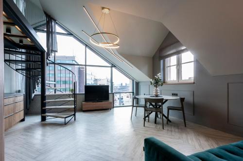 Business District Apartment | City Frame Apartment
