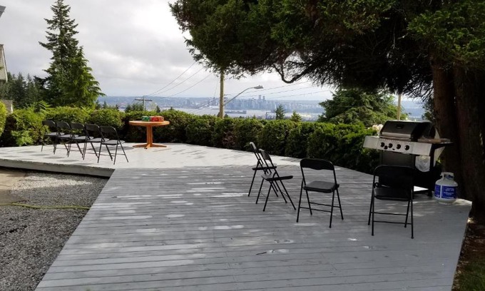 Upper Lonsdale Bed & Breakfast | City Gardens Suites B&B