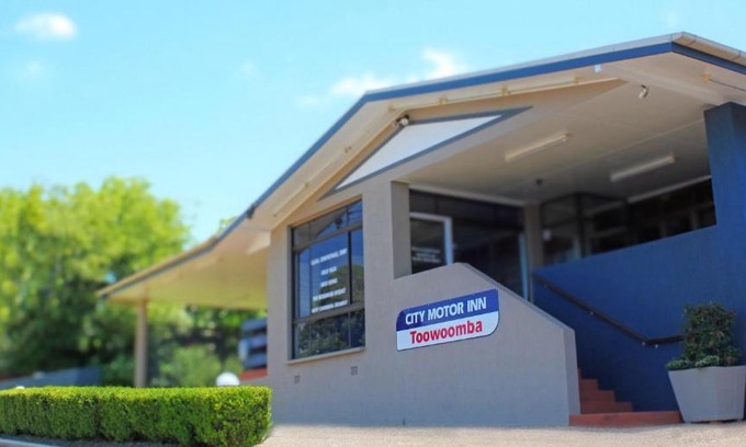Harristown Hotel | City Motor Inn