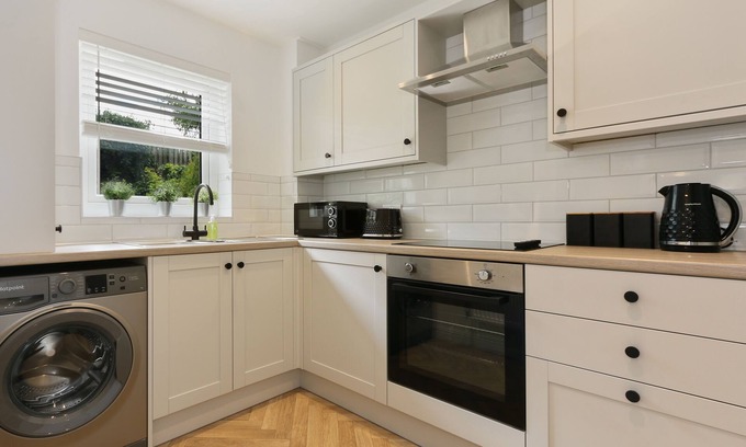 Sheffield House | City Oaks - Sheffield Station & Utilita Arena