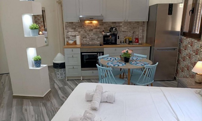 Kypseli Apartment | City Oasis