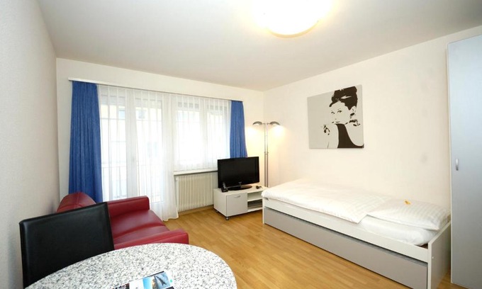 District 6 Apartment | City-studio on top floor - Crown 48