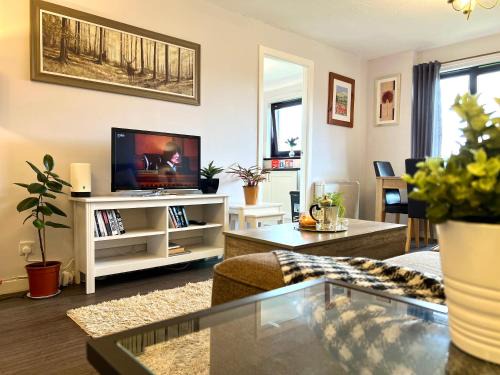 North Glasgow Apartment | Cityview Retreat - 2-Bed Apartment - Free Parking