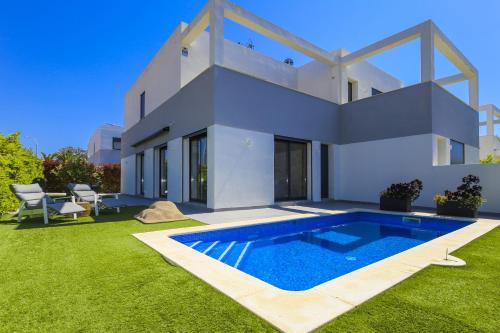 Cambrils Villa | Clanxet Villa Planetcostadorada