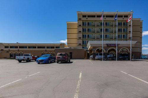 Minot Hotel | Clarion Hotel Convention Center