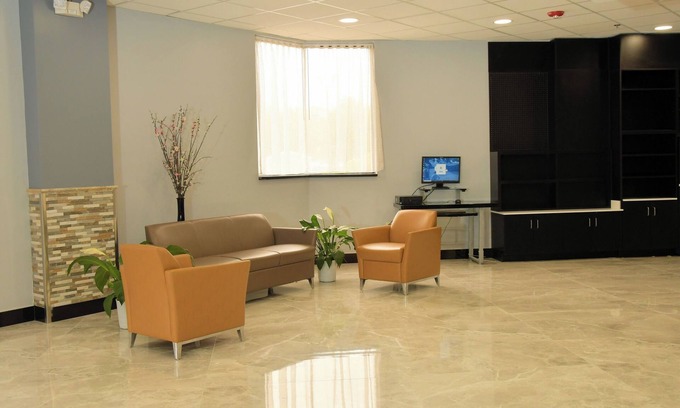 Jacksonville Hotel | Clarion Pointe Jacksonville near Camp Lejeune