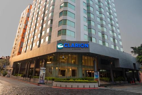 Zona 10 Hotel | Clarion Suites Guatemala City