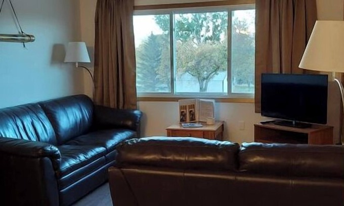 Devils Lake Condo | Classic 2 Bedroom Condo 1 Bathroom