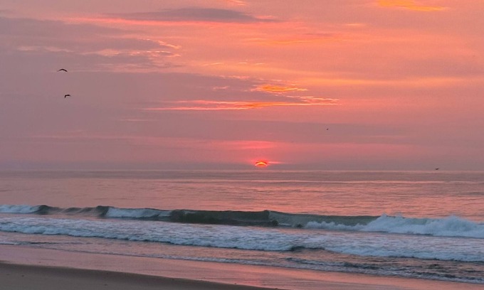 Manasquan Cottage | Classic 3-bedroom cottage in beautiful Manasquan. Just two blocks to the beach!