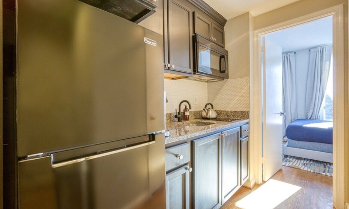 Georgetown Apartment | Classic Apartment #251