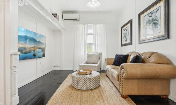 Nundah House | Classic Charm 3-Bed Family Home by Oxenham Park