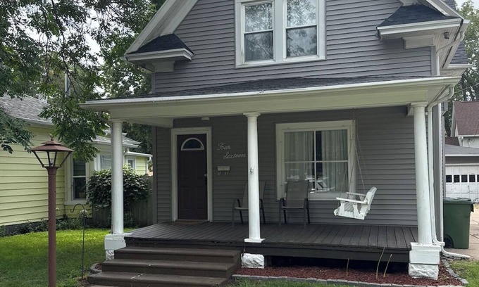 Kearney House | Classic Cozy home in Kearney, NE
