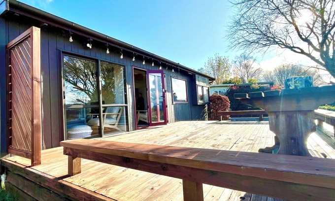 Mangakino House | Classic Kiwi Bach - unplug from the world and relax.