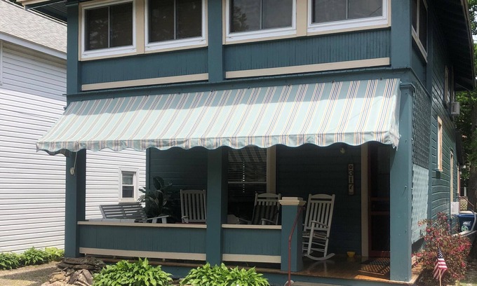 Lakeside Cottage | Classic Lakeside Cottage, Prime Location-Across from Hoover Auditorium