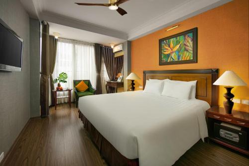 Hang Bac Hotel | Classic Street Hotel