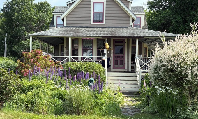 Peaks Island House | Classic turn of the century Maine cottage