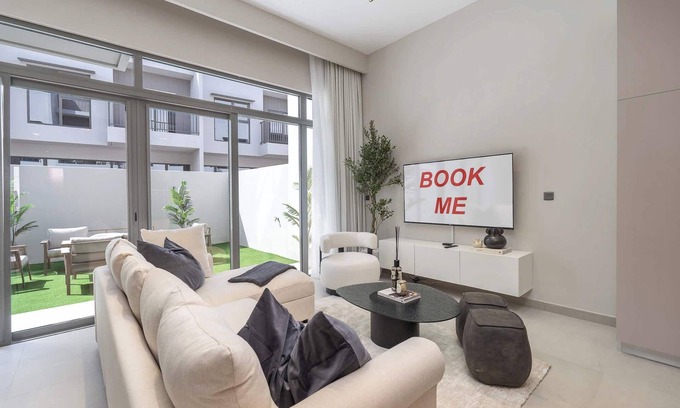Dubai Villa | Classy 4-Bedroom Villa With Spacious Balcony in Nad Al Sheba