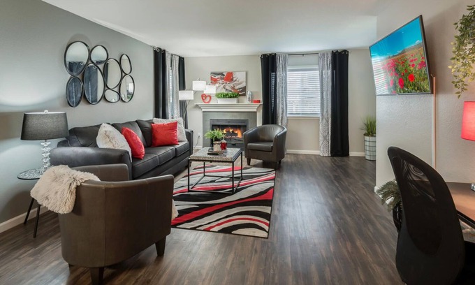 Rocklin Apartment | Classy Apartment Home With Luxurious King Suite