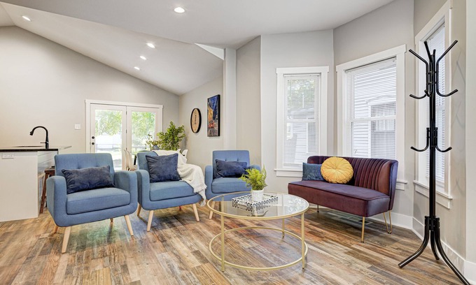 Fountain Square House | Classy home Indianapolis*Fountain Square*walk to restaurants