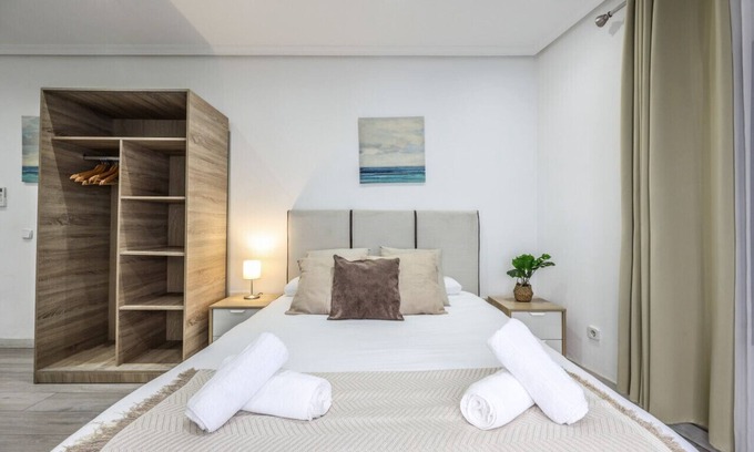 Numancia Apartment | Classy Studio close to Retiro Park, Madrid
