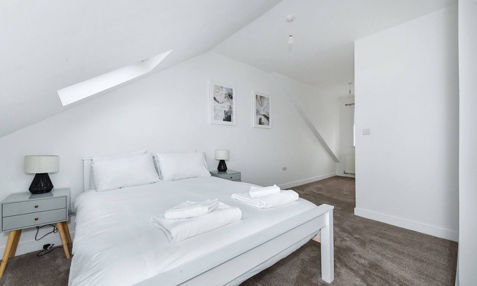 Nottingham House | Claude Street - Gleaming 4 bed terraced house with enclosed garden
