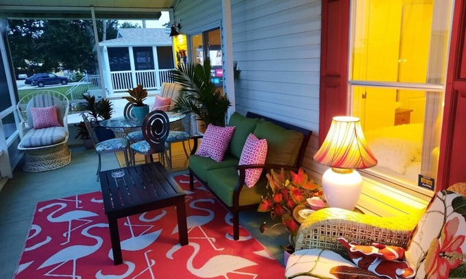 Edgewater House | Clean and Bright Indian River Intracoastal Home Near New Smyrna Beach