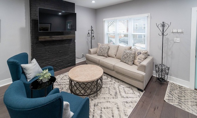 Pittsburgh House | Clean and comfortable 3BR home in the South Side neighborhood