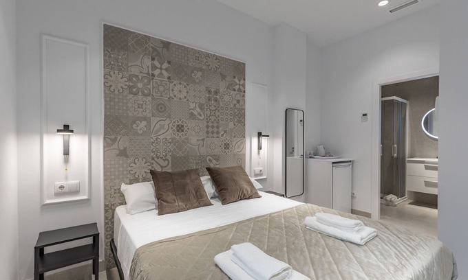 La Petxina Bed & Breakfast | ≼ Clean & Cozy Room close to City Centre ≽