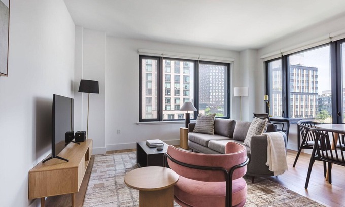 Lower East Side Apartment | Clean LES 2BR w/Gym, W/D & Doorman, near Groceries, by Blueground