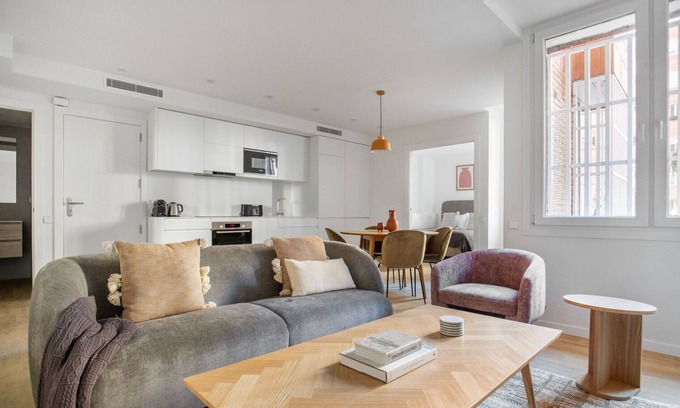 Sarria Apartment | Clean Sarrià 2BR w/Doorman, Recently Renovated, by Blueground