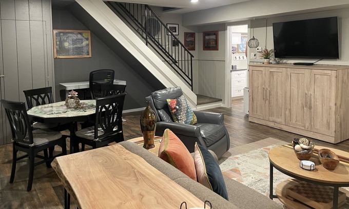 Applewood West House | Clean & Updated. Tons of Amenities. Near Red Rocks Denver & Mountains. Sleeps 6