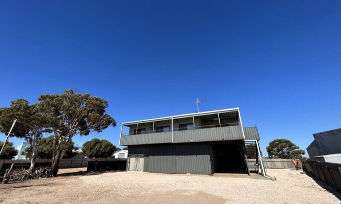 Port Victoria Apartment | Clearview Shack - Entire Home in Port Victoria