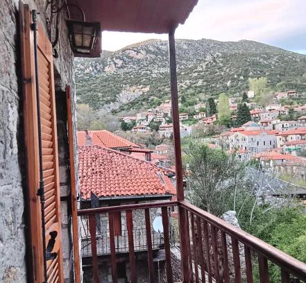 Trikolonoi House | Cleopatrahouse