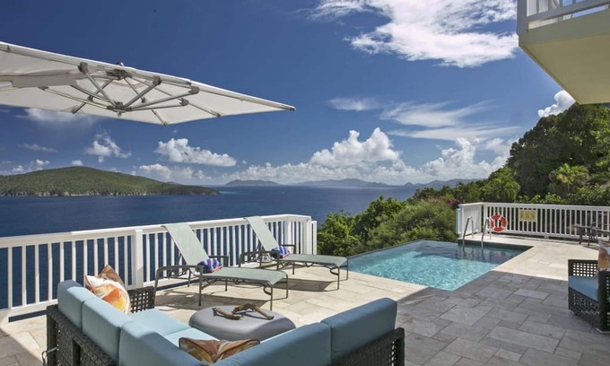 Peterborg Villa | Cliff-side 5BR villa - stunning down-island views & 5 mins from Magen's Bay!