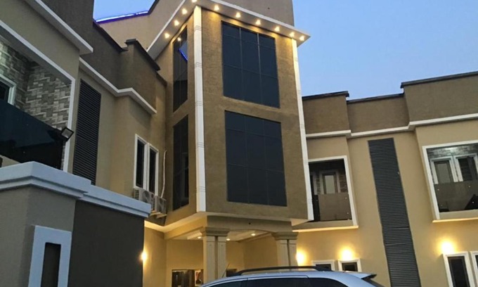 Ekrokpe Hotel | Clique Court Hotel & Suite