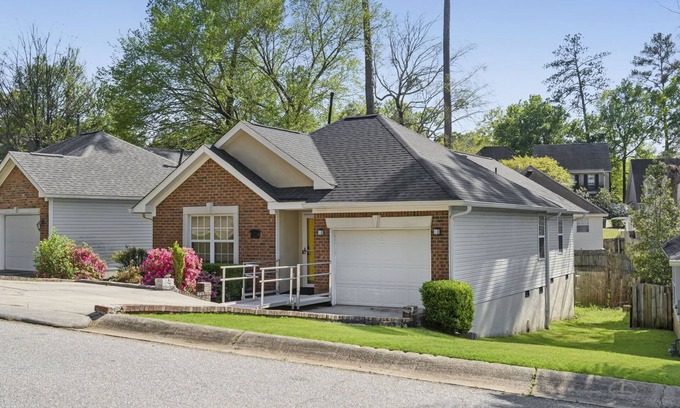 National Hills House | Close to everything located in the heart of Augusta!