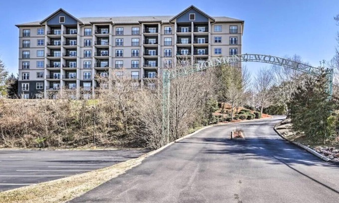 Pigeon Forge Condo | Close To It All In The Great Smoky Mountains!