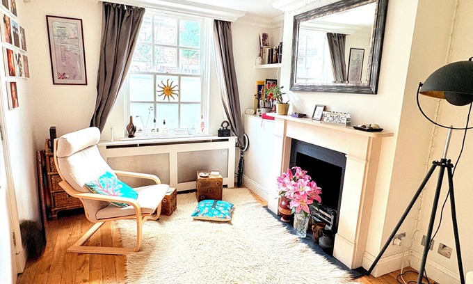 Sands End House | Close to River, Park and the City - Wonderhouse ready for guests
