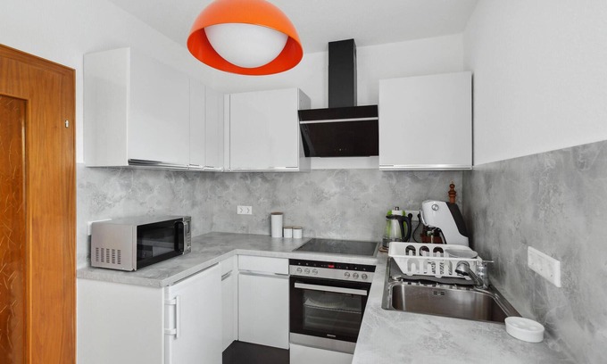 Bad Breisig Apartment | Close to the Rhine, this pleasant and bright vacation apartment in Bad Breisig welcomes you.