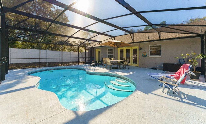Lady Lake House | Close to the Villages, Disney World, and More
