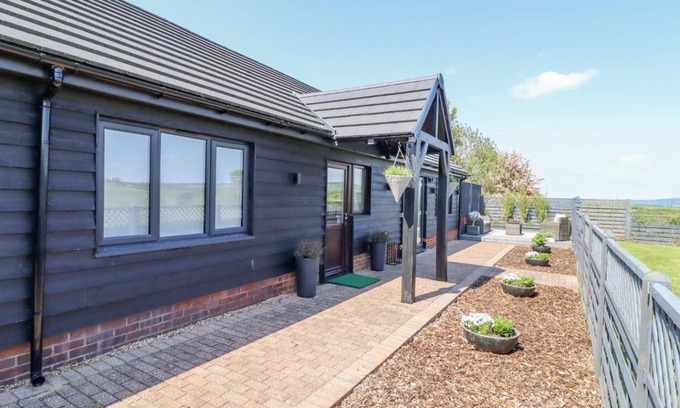 Dagnall House | Closefield