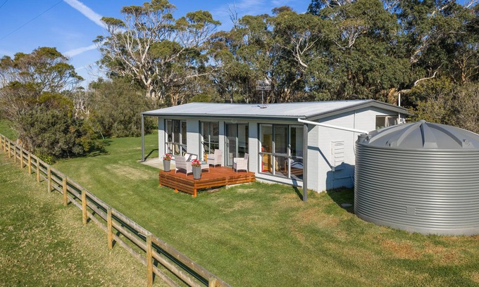 Yanakie Cottage | Closest accommodation to Wilsons Promontory National Park, 500m from the Prom
