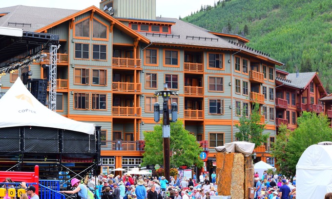 Copper Mountain Village Condo | Closest condo to the Lifts in the Center Village! Best Location in Copper!