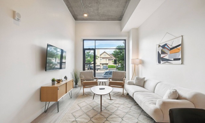 Jefferson Park Condo | Cloud Nine Retreat | Espadin LoHi