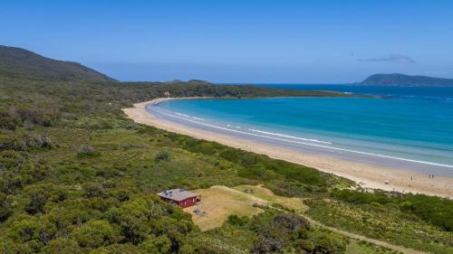 South Bruny House | Cloudy Bay Cabin