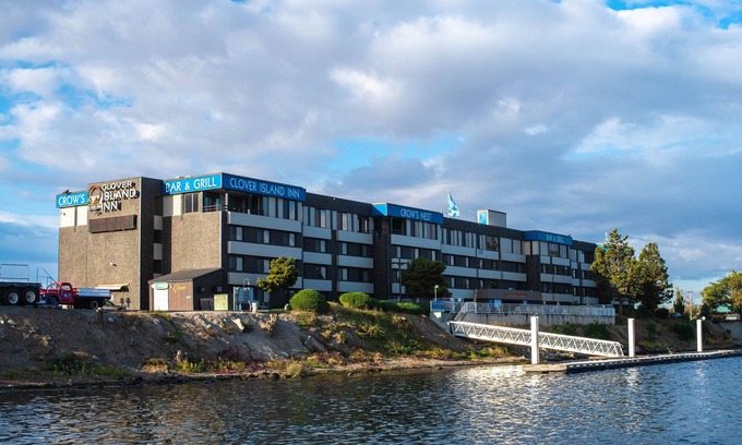 Tri-Cities Hotel | Clover Island Inn